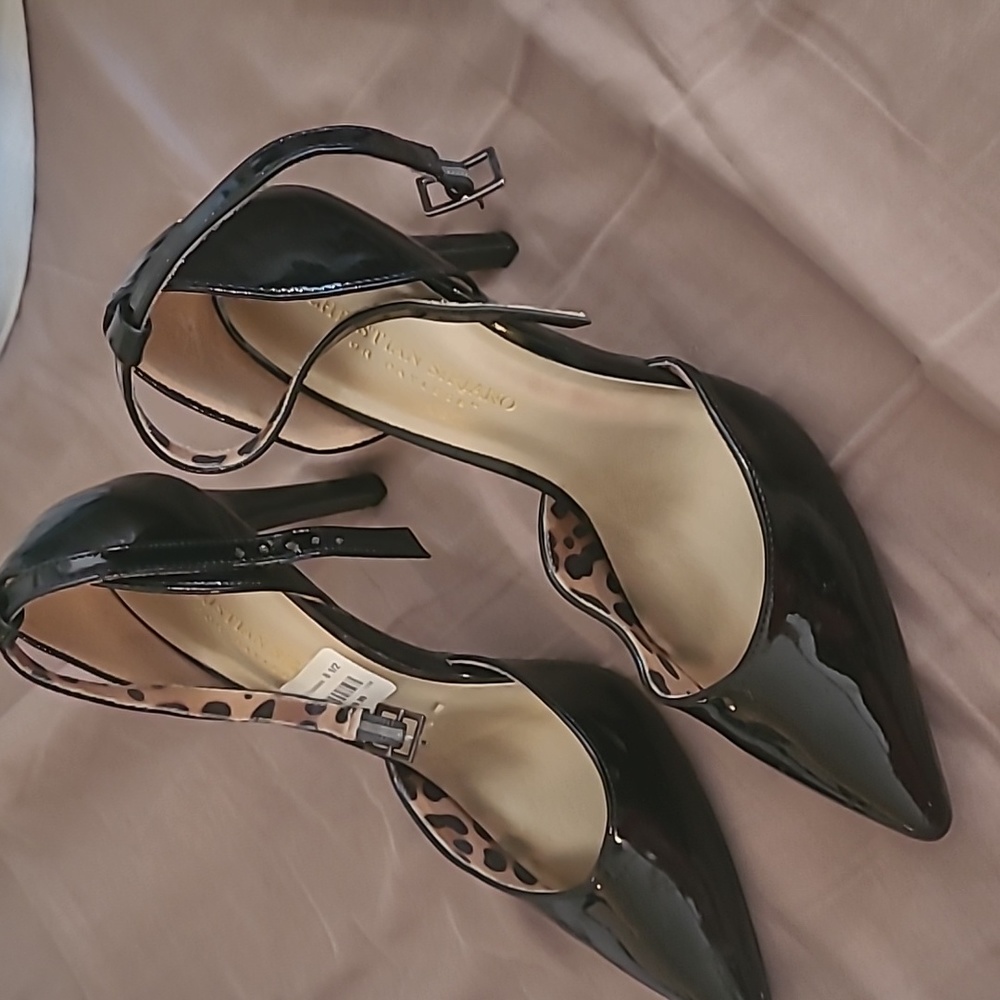 Heels - Picture 3 of 5
